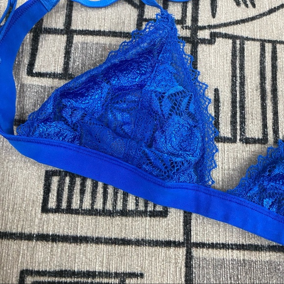 Blue lace Anemone bralette size S - Picture 2 of 4